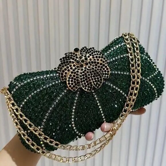 NEW! GREEN FLOWER CLUTCH - Picture 3 of 4